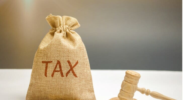 The annual exclusion applies per recipient, so you can give to as many individuals as you like without filing a return.