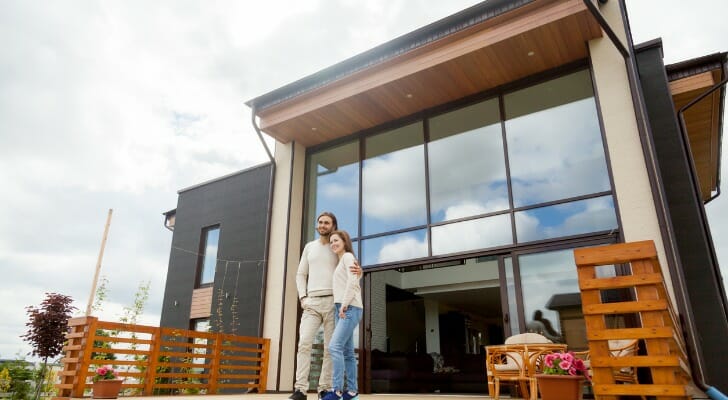 wealthy buying homes